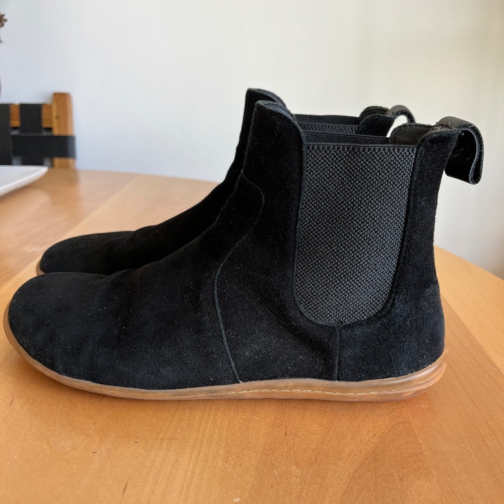 Vivo Barefoot Chelsea Boots size 8